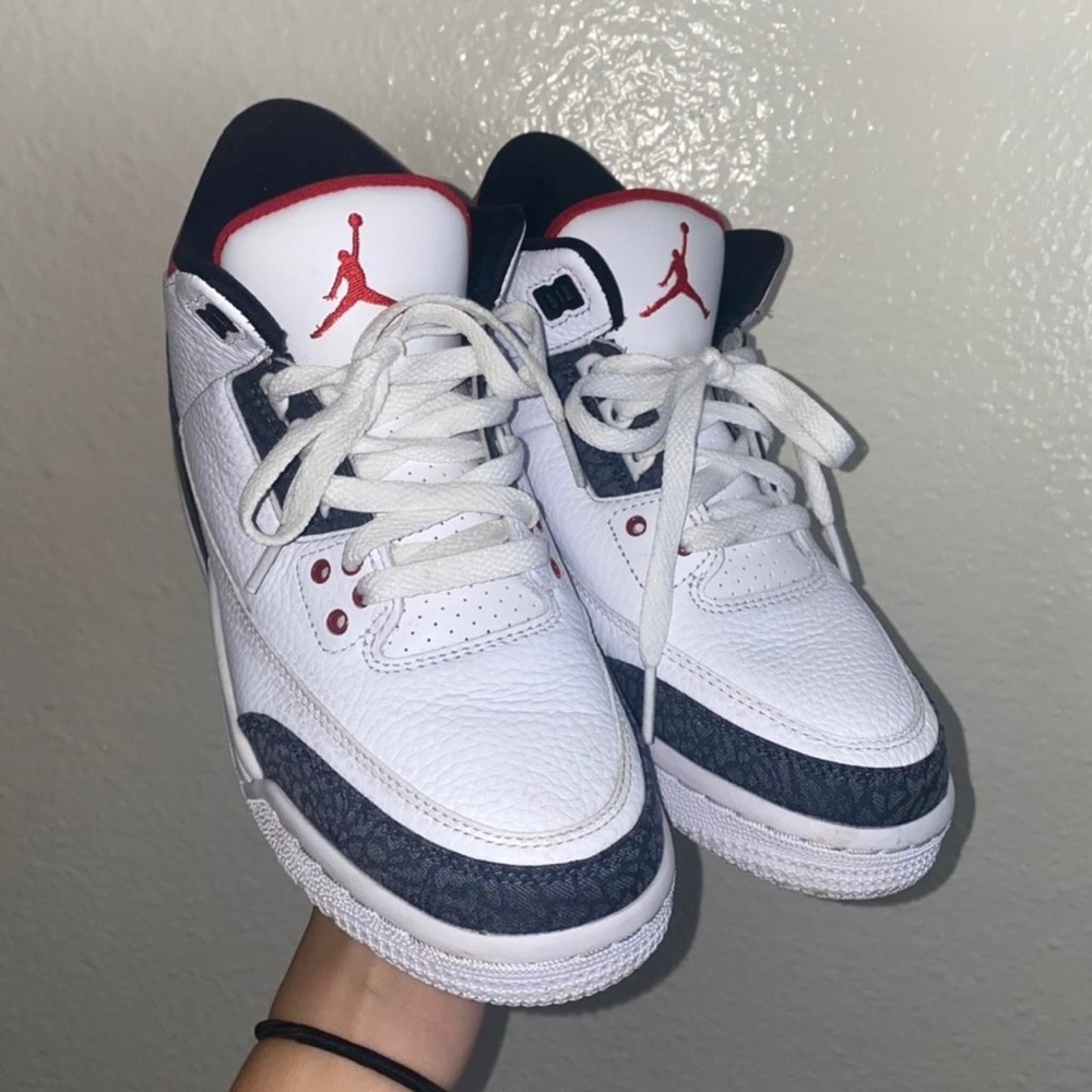 Jordan 3 retro fire red denim size 6.5y, fits women 8
